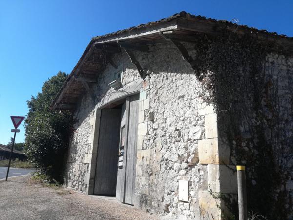 Ancienne - 3 pièces - 192 m²