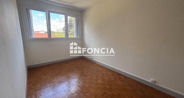 Location Appartement 4 pièces 69.3 m² - Verneuil-sur-seine 78480