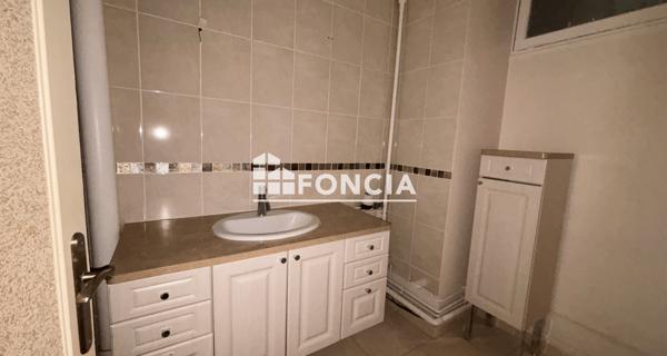 Location Appartement 4 pièces 69.3 m² - Verneuil-sur-seine 78480