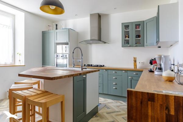 Maison à vendre |  Neuvy-Saint-Sépulchre |  8 pièces | 210 m²