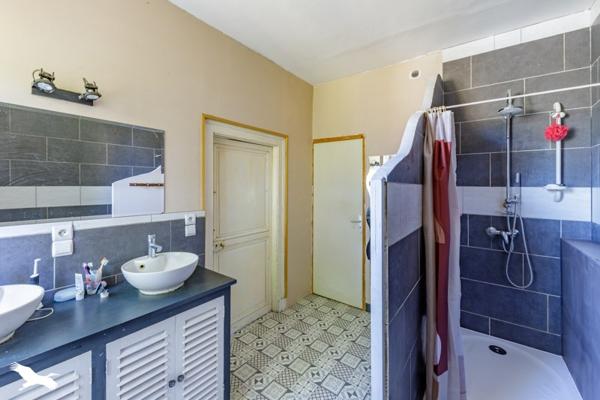 Maison à vendre |  Neuvy-Saint-Sépulchre |  8 pièces | 210 m²