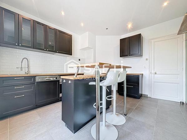 A VENDRE - SECTEUR JEAN JAURES/ CERNAY-  APPARTEMENT DE TYPE 4 - CHARME DE L'ANCIEN