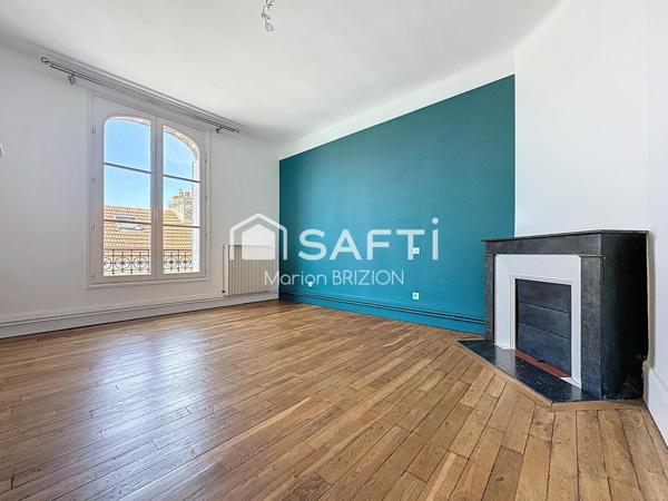 A VENDRE - SECTEUR JEAN JAURES/ CERNAY-  APPARTEMENT DE TYPE 4 - CHARME DE L'ANCIEN