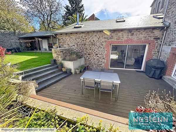À VENDRE Maison de charme en hyper centre de Lamballe- 6 chambres et un t2 loué investissement