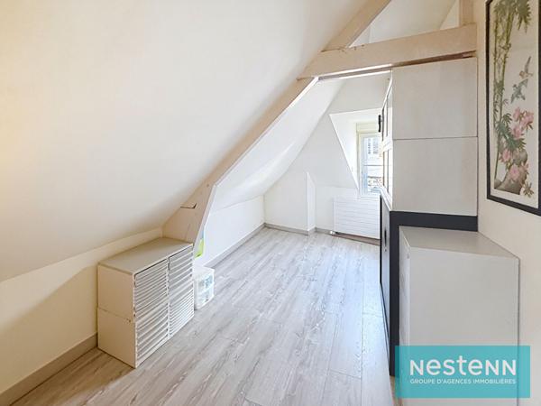 À VENDRE Maison de charme en hyper centre de Lamballe- 6 chambres et un t2 loué investissement