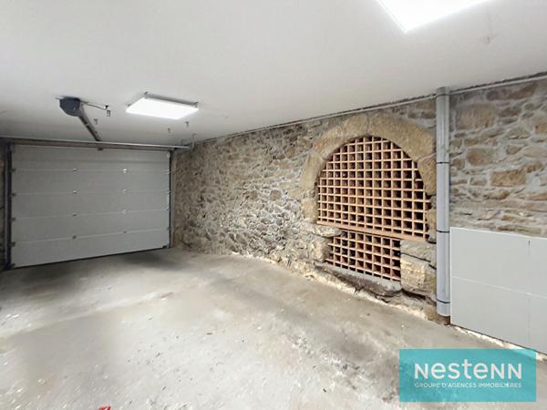 À VENDRE Maison de charme en hyper centre de Lamballe- 6 chambres et un t2 loué investissement