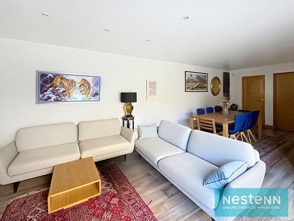 À VENDRE Maison de charme en hyper centre de Lamballe- 6 chambres et un t2 loué investissement