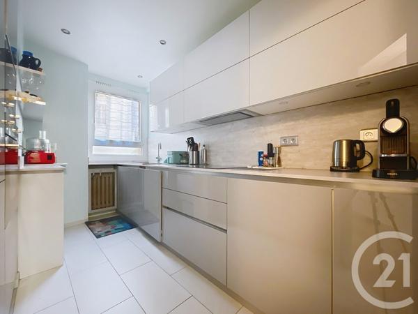 Appartement F3 à vendre  3 pièces - 64,75 m2 PARIS - 75020