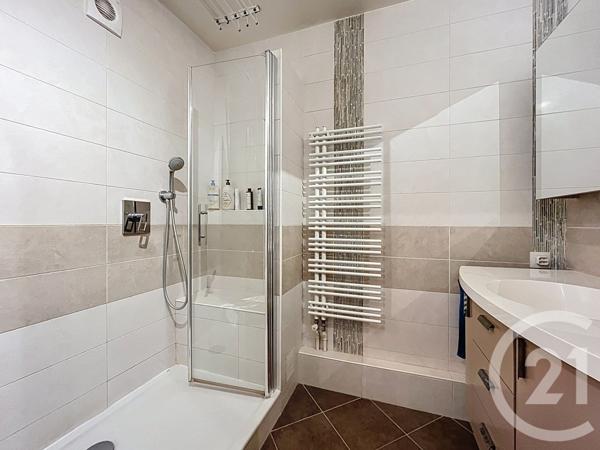 Appartement F3 à vendre  3 pièces - 64,75 m2 PARIS - 75020