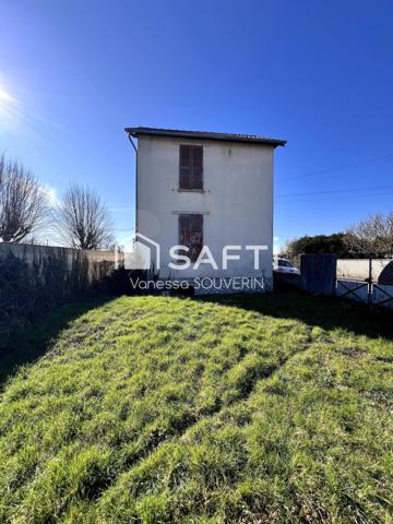 Maison T4 indépendante avec jardin clos à rénover