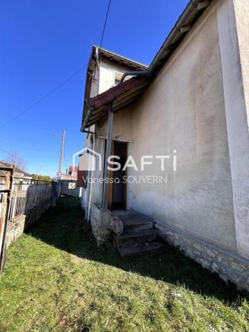 Maison T4 indépendante avec jardin clos à rénover