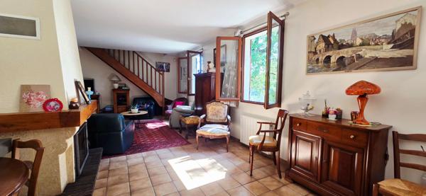 Maison avec mode de vie plain pied sur sous sol à Etampes (quartier Saint PIerre).