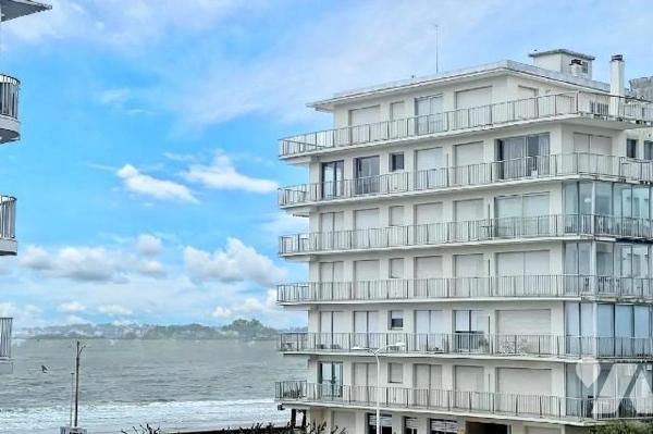 A VENDRE - LA BAULE  - SECTEUR DE GAULLE ET PROXIMITE IMMEDIATE MER - APPARTEMENT T3 AVEC JOLIE...