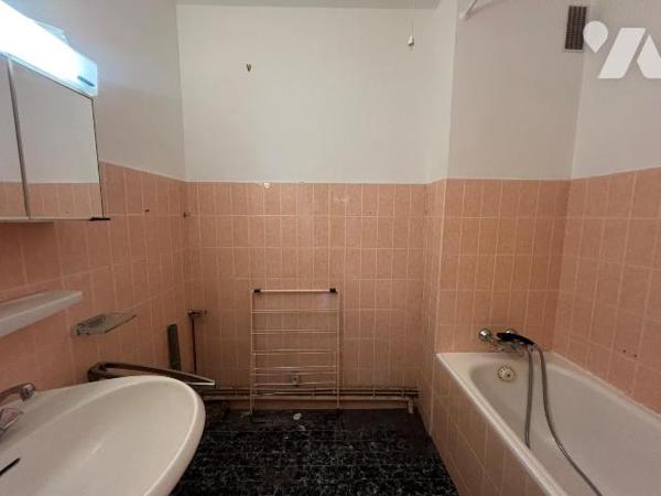 A VENDRE - LA BAULE  - SECTEUR DE GAULLE ET PROXIMITE IMMEDIATE MER - APPARTEMENT T3 AVEC JOLIE...