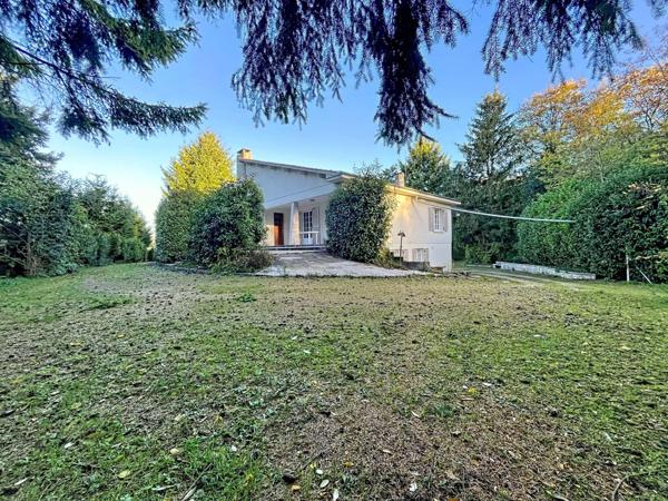 Maison 165m2, Terrain de 1 hectare.