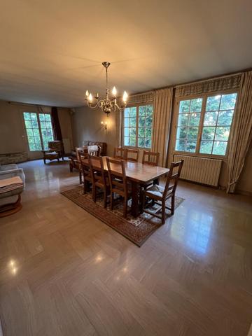 Maison 165m2, Terrain de 1 hectare.