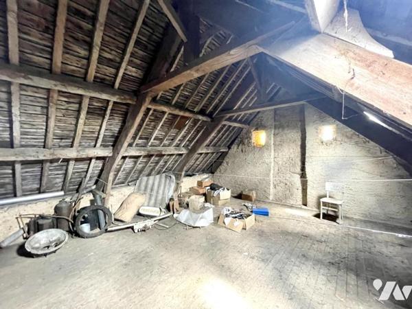 Authentique corps de ferme en pierre à rénover – À seulement 10 minutes de Bayeux