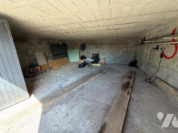 Située dans les hauteurs de Culoz, cette maison individuelle bénéficie d'un agencement fonction...