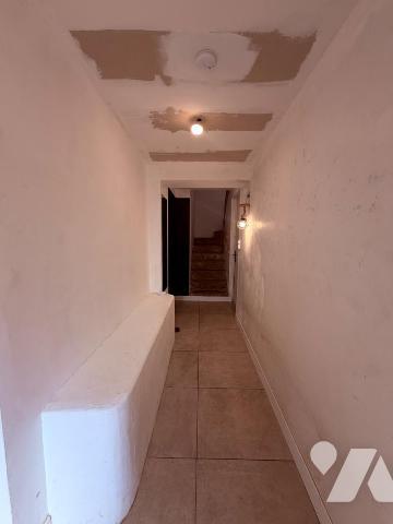 Située dans les hauteurs de Culoz, cette maison individuelle bénéficie d'un agencement fonction...