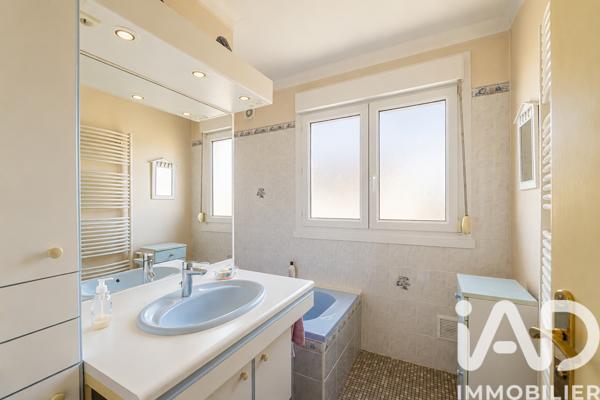 Maison à vendre 6 pièces 114,95 m² Le Mans