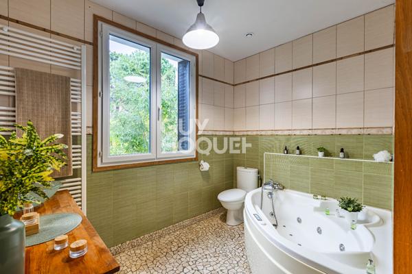 EN EXCLUSIVITE MAISON CHAVILLE  RIVE DROITE
