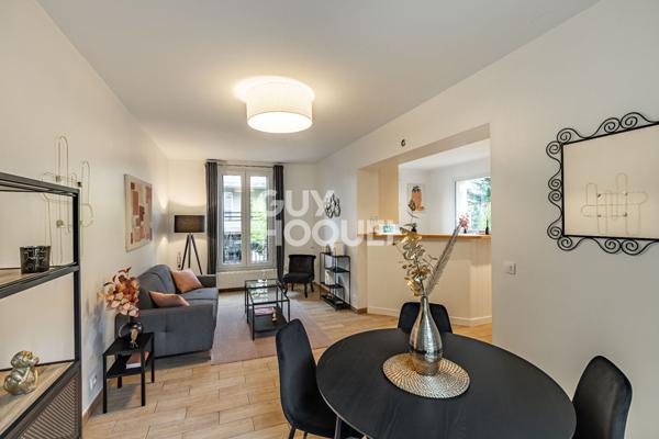 EN EXCLUSIVITE MAISON CHAVILLE  RIVE DROITE