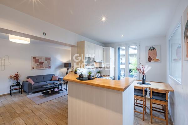 EN EXCLUSIVITE MAISON CHAVILLE  RIVE DROITE