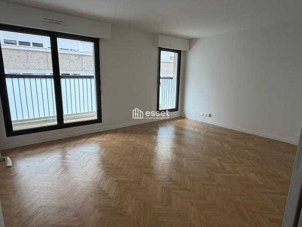 Location Appartement 3 pièces 74 m² - Paris 75015