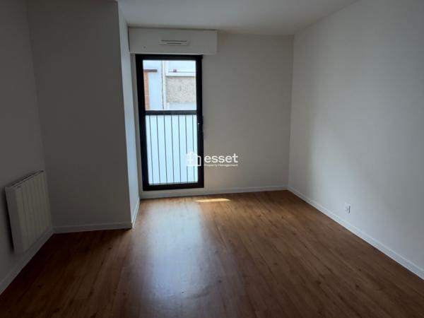 Location Appartement 3 pièces 74 m² - Paris 75015