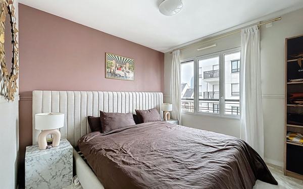 Appartement à vendre    4 pièces • 94 m2 Suresnes