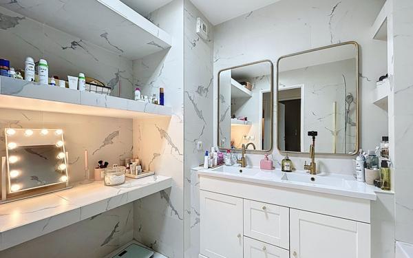 Appartement à vendre    4 pièces • 94 m2 Suresnes