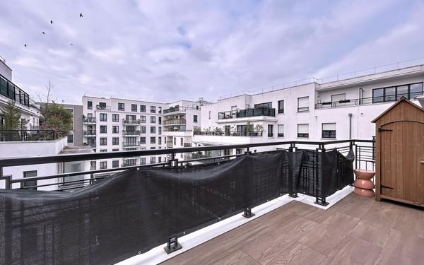 Appartement à vendre    4 pièces • 94 m2 Suresnes