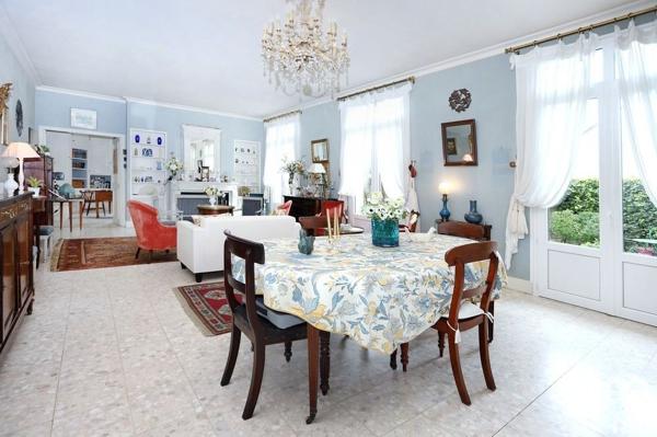 Maison 7 pièces de 260 m² à Rennes (35000)