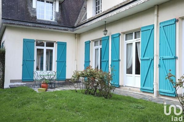 Maison 7 pièces de 260 m² à Rennes (35000)