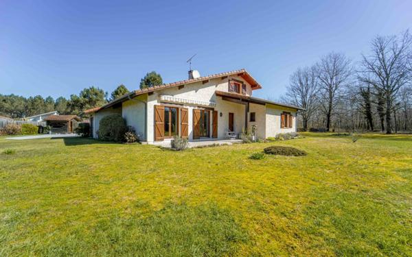 Maison à vendre    4 pièces •  Saint-Julien-en-Born