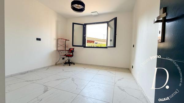 Maison contemporaine  de 2022 de 164 m² – 4 chambres