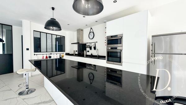 Maison contemporaine  de 2022 de 164 m² – 4 chambres