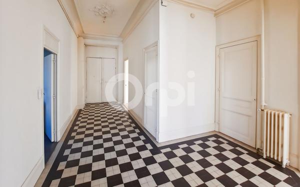 Appartement à vendre    6 pièces • 170 m2 Nice