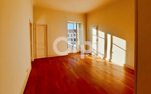 Appartement à vendre    6 pièces • 170 m2 Nice