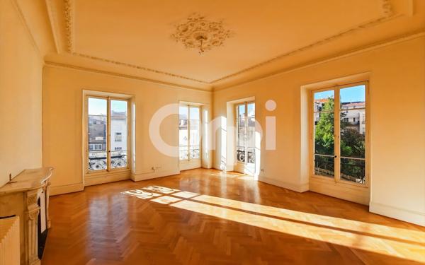 Appartement à vendre    6 pièces • 170 m2 Nice