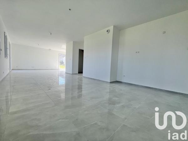 Maison 5 pièces de 139 m² à Lessay (50430)