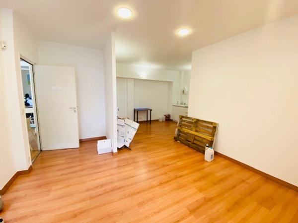 En plein centre-ville de COLOMIERS, à vendre locaux d'activités professionnelles ou commerciales de 331 m² au sol