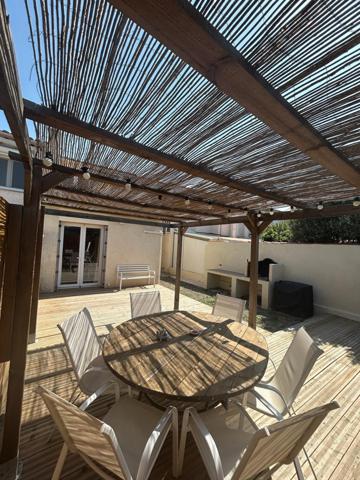 Ravissante villa de 92m² entièrement rénovée avec jardin et garage