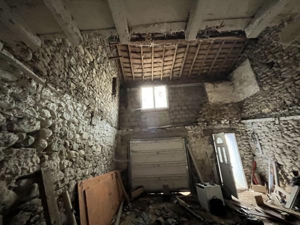 Grange à vendre |  Foix |  1 pièce