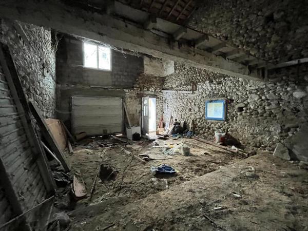 Grange à vendre |  Foix |  1 pièce