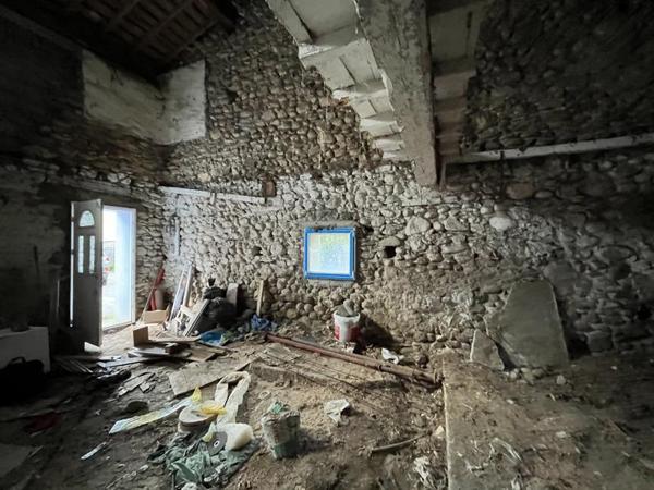 Grange à vendre |  Foix |  1 pièce