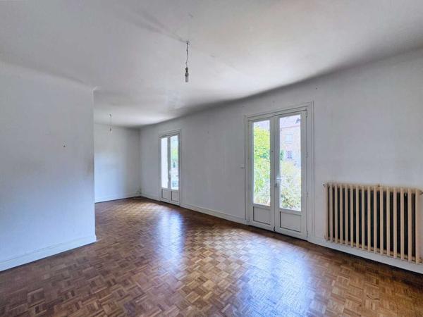 Maison contemporaine - Sarlat-la-caneda SARLAT CENTRE VILLE- Maison avec jardin et garage