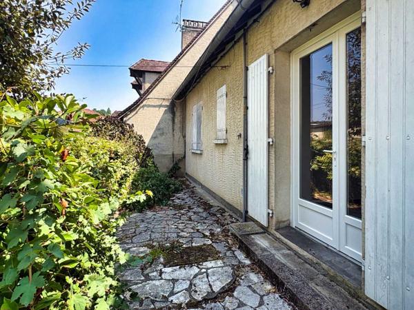 Maison contemporaine - Sarlat-la-caneda SARLAT CENTRE VILLE- Maison avec jardin et garage
