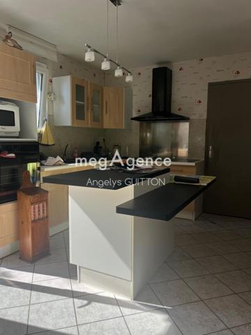 Maison à ARNAGE, 72230 - 6 pièces 140m²