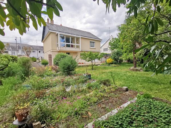 MAISON DE PLAIN-PIED, JARDIN , SAINTE-GEMMES-SUR-LOIRE